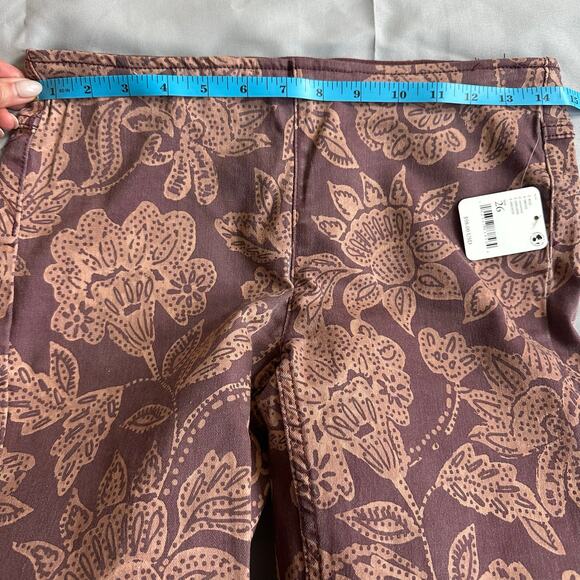 Free People We The Free Maroon/Peach Paisley Print, Low Cut, Flare Jeans NWT- 26 - Picture 7 of 11